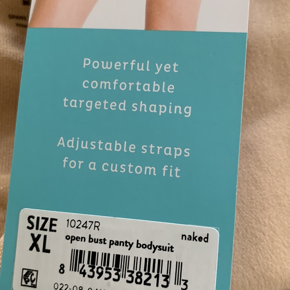 Assets by Spanx Open Bust Panty Bodysuit - Picture 14 of 14